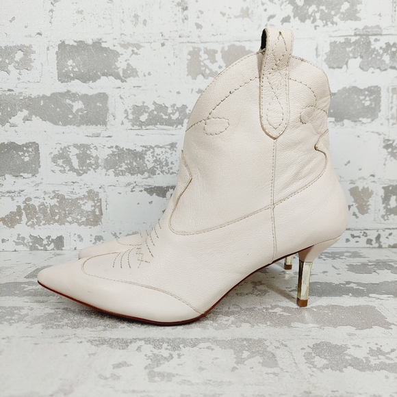 Jessica Simpson Shoes - NEW Jessica Simpson Nelda Cream/Off White Faux Leather Western Ankle Boots M1038
